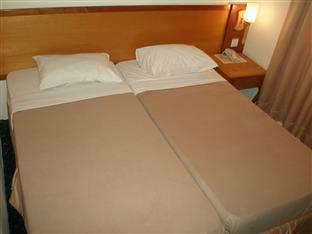 Sri Sutra Hotel Bandar Puchong Utama Екстериор снимка